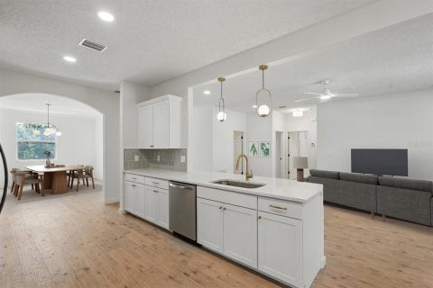 House in Palm Coast, Florida 3 bedrooms, 178.74 sq.m. № 1747775 - photo 5