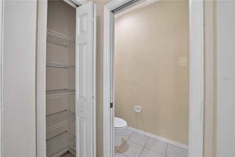 Купить виллу или дом в Даннеллон, Флорида 10 комнат, 150.78м2, № 2425543 - фото 23
