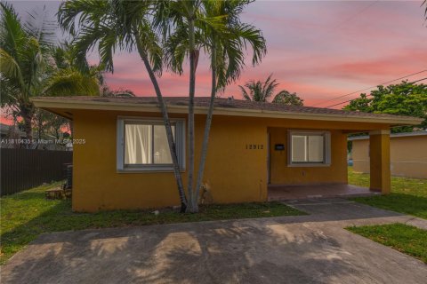 Casa en venta en North Miami, Florida, 3 dormitorios, 143.44 m2 № 1752610 - foto 9