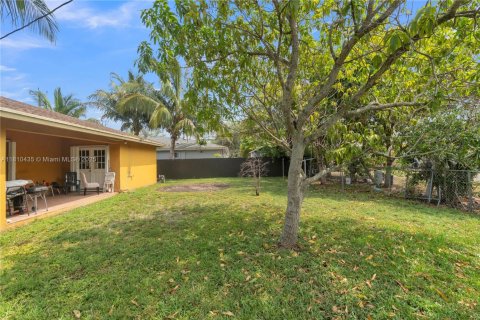 Casa en venta en North Miami, Florida, 3 dormitorios, 143.44 m2 № 1752610 - foto 16