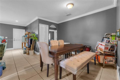 Casa en venta en North Miami, Florida, 3 dormitorios, 143.44 m2 № 1752610 - foto 15