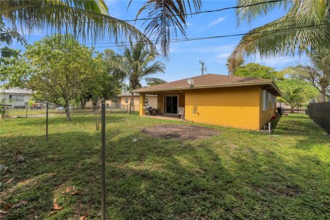 Casa en venta en North Miami, Florida, 3 dormitorios, 143.44 m2 № 1752610 - foto 5