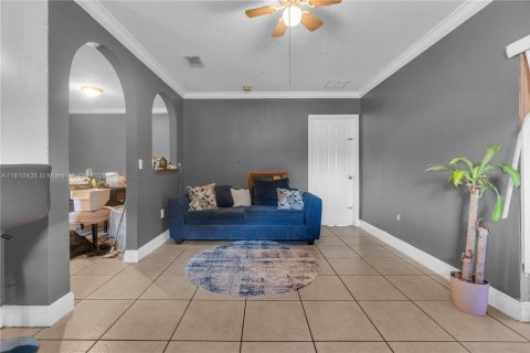 Casa en venta en North Miami, Florida, 3 dormitorios, 143.44 m2 № 1752610 - foto 12