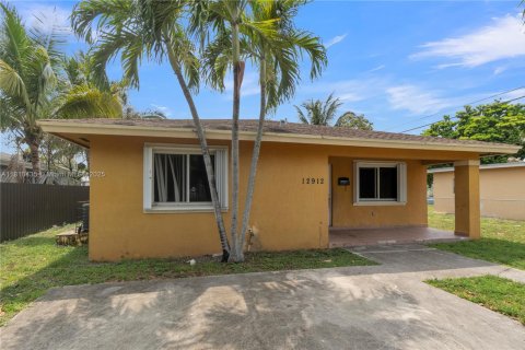 Casa en venta en North Miami, Florida, 3 dormitorios, 143.44 m2 № 1752610 - foto 17