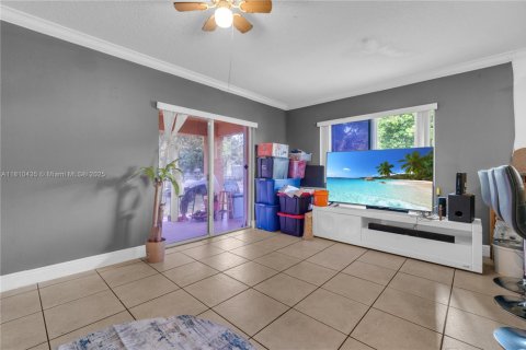 Casa en venta en North Miami, Florida, 3 dormitorios, 143.44 m2 № 1752610 - foto 21