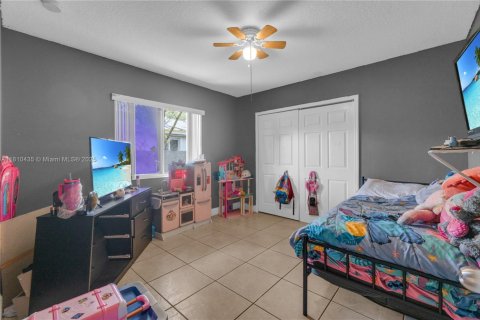 Casa en venta en North Miami, Florida, 3 dormitorios, 143.44 m2 № 1752610 - foto 26