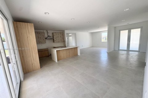 Villa ou maison à vendre à Miami-Dade, Floride: 3 chambres, 218.97 m2 № 1854751 - photo 9