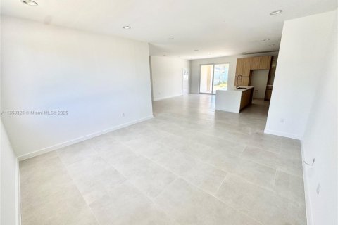 Villa ou maison à vendre à Miami-Dade, Floride: 3 chambres, 218.97 m2 № 1854751 - photo 10