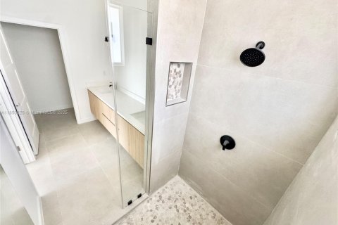 Villa ou maison à vendre à Miami-Dade, Floride: 3 chambres, 218.97 m2 № 1854751 - photo 26