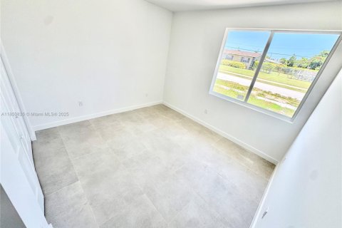Villa ou maison à vendre à Miami-Dade, Floride: 3 chambres, 218.97 m2 № 1854751 - photo 30
