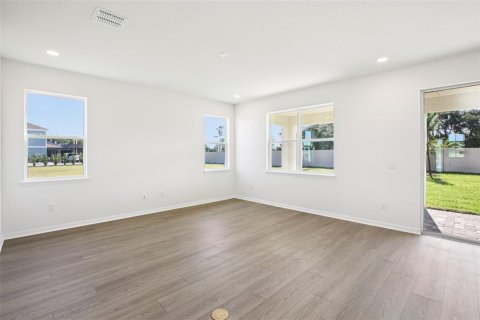 Купить виллу или дом в Нью-Порт-Ричи, Флорида 9 комнат, 221.76м2, № 1780771 - фото 19