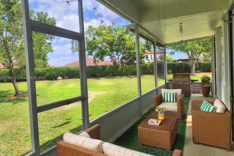 Купить виллу или дом в Хомстед, Флорида 3 спальни, 146.14м2, № 1941572 - фото 6