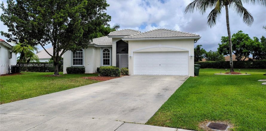 Дом в Хомстед, Флорида 3 спальни, 146.14м2 № 1941572