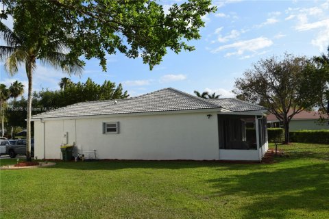 Купить виллу или дом в Хомстед, Флорида 3 спальни, 146.14м2, № 1941572 - фото 8