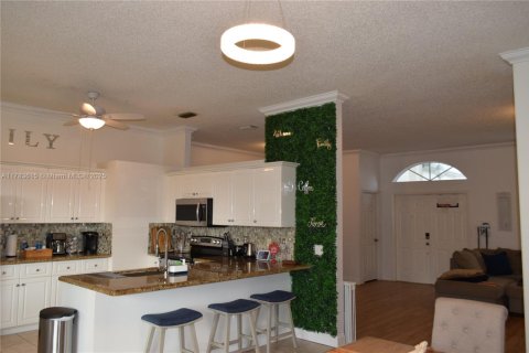 Купить виллу или дом в Хомстед, Флорида 3 спальни, 146.14м2, № 1941572 - фото 11