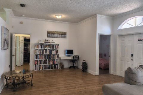 Купить виллу или дом в Хомстед, Флорида 3 спальни, 146.14м2, № 1941572 - фото 13