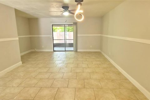Villa ou maison à vendre à Port Orange, Floride: 2 chambres, 107.02 m2 № 1905404 - photo 5