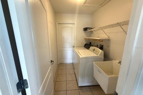 House in North Port, Florida 3 bedrooms, 137.68 sq.m. № 2378006 - photo 7