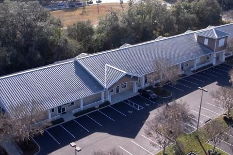 Immobilier commercial à louer à Lady Lake, Floride: 178.37 m2 № 2438256 - photo 3