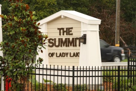 Immobilier commercial à louer à Lady Lake, Floride: 178.37 m2 № 2438256 - photo 4