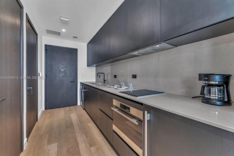 Снять в аренду кондоминиум в Майами, Флорида № 2065299 - фото 18