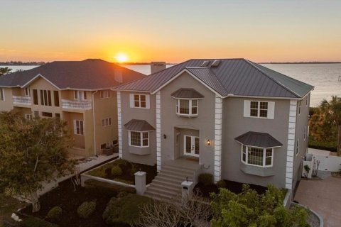 Casa en venta en Bradenton, Florida, 4 dormitorios, 525.27 m2 № 2151754 - foto 2