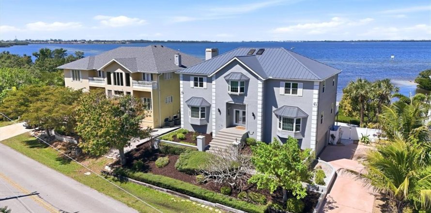 Casa en Bradenton, Florida 4 dormitorios, 525.27 m2 № 2151754