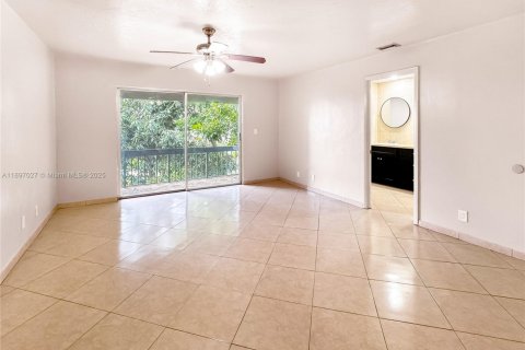 Снять в аренду таунхаус в Лодерхилл, Флорида 4 спальни, 195.09м2, № 1950123 - фото 14