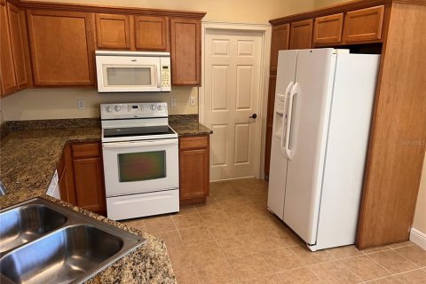 Townhouse in Palm Harbor, Florida 3 bedrooms, 205.78 sq.m. № 1900368 - photo 6