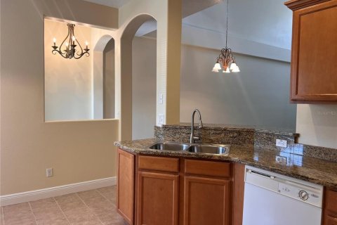 Townhouse in Palm Harbor, Florida 3 bedrooms, 205.78 sq.m. № 1900368 - photo 5