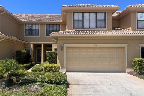 Townhouse in Palm Harbor, Florida 3 bedrooms, 205.78 sq.m. № 1900368 - photo 1
