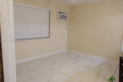 Appartement à louer à Fort Lauderdale, Floride: 1 chambre, 242.66 m2 № 1976967 - photo 26