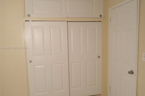 Appartement à louer à Fort Lauderdale, Floride: 1 chambre, 242.66 m2 № 1976967 - photo 17