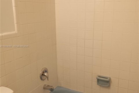 Appartement à louer à Fort Lauderdale, Floride: 1 chambre, 242.66 m2 № 1976967 - photo 14