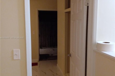 Appartement à louer à Fort Lauderdale, Floride: 1 chambre, 242.66 m2 № 1976967 - photo 20