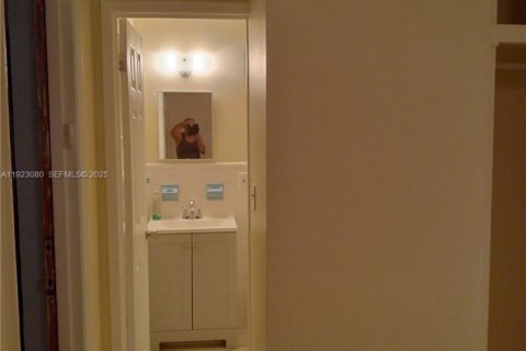 Appartement à louer à Fort Lauderdale, Floride: 1 chambre, 242.66 m2 № 1976967 - photo 21