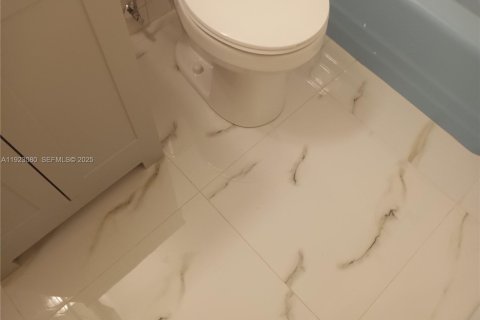 Appartement à louer à Fort Lauderdale, Floride: 1 chambre, 242.66 m2 № 1976967 - photo 16
