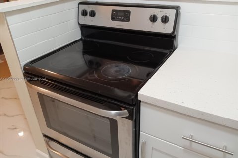 Appartement à louer à Fort Lauderdale, Floride: 1 chambre, 242.66 m2 № 1976967 - photo 19