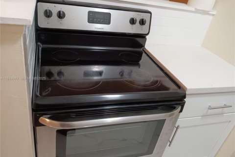 Appartement à louer à Fort Lauderdale, Floride: 1 chambre, 242.66 m2 № 1976967 - photo 28