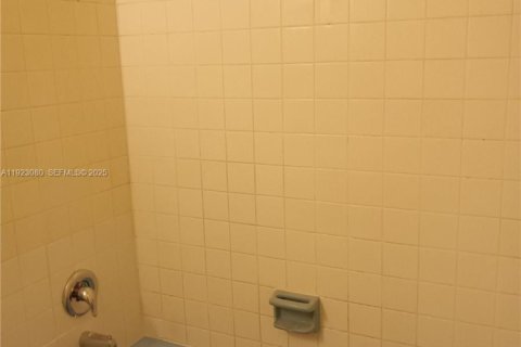 Appartement à louer à Fort Lauderdale, Floride: 1 chambre, 242.66 m2 № 1976967 - photo 22