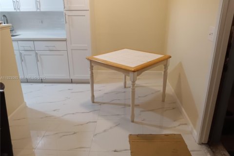 Appartement à louer à Fort Lauderdale, Floride: 1 chambre, 242.66 m2 № 1976967 - photo 12