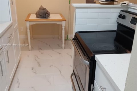 Appartement à louer à Fort Lauderdale, Floride: 1 chambre, 242.66 m2 № 1976967 - photo 23