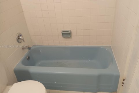 Appartement à louer à Fort Lauderdale, Floride: 1 chambre, 242.66 m2 № 1976967 - photo 15