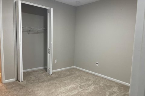 Casa en venta en Kissimmee, Florida, 5 dormitorios, 284 m2 № 2324065 - foto 14
