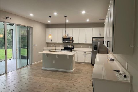Casa en venta en Kissimmee, Florida, 5 dormitorios, 284 m2 № 2324065 - foto 3
