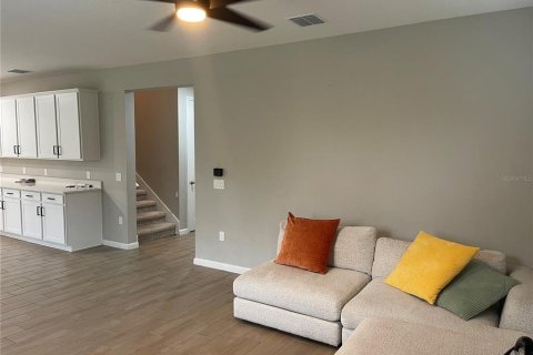 Casa en venta en Kissimmee, Florida, 5 dormitorios, 284 m2 № 2324065 - foto 11