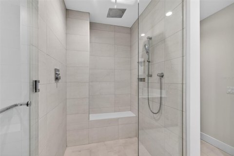 Condo in Saint Petersburg, Florida, 2 bedrooms  № 2118817 - photo 8