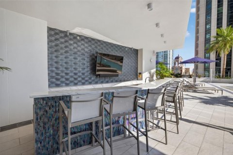 Condo in Saint Petersburg, Florida, 2 bedrooms  № 2118817 - photo 24