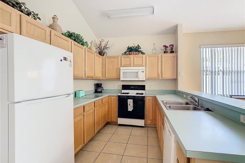 House in Davenport, Florida 4 bedrooms, 165.37 sq.m. № 1769302 - photo 16