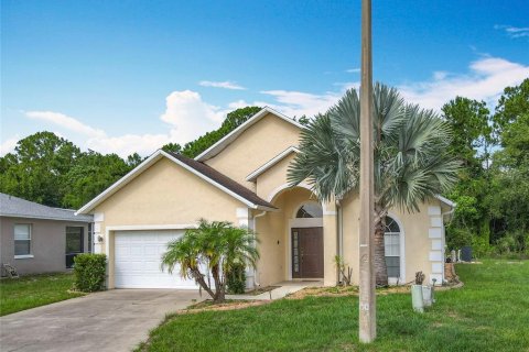 House in Davenport, Florida 4 bedrooms, 165.37 sq.m. № 1769302 - photo 1